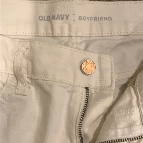 Old navy boyfriend shorts (white) - Picture 3 of 4
